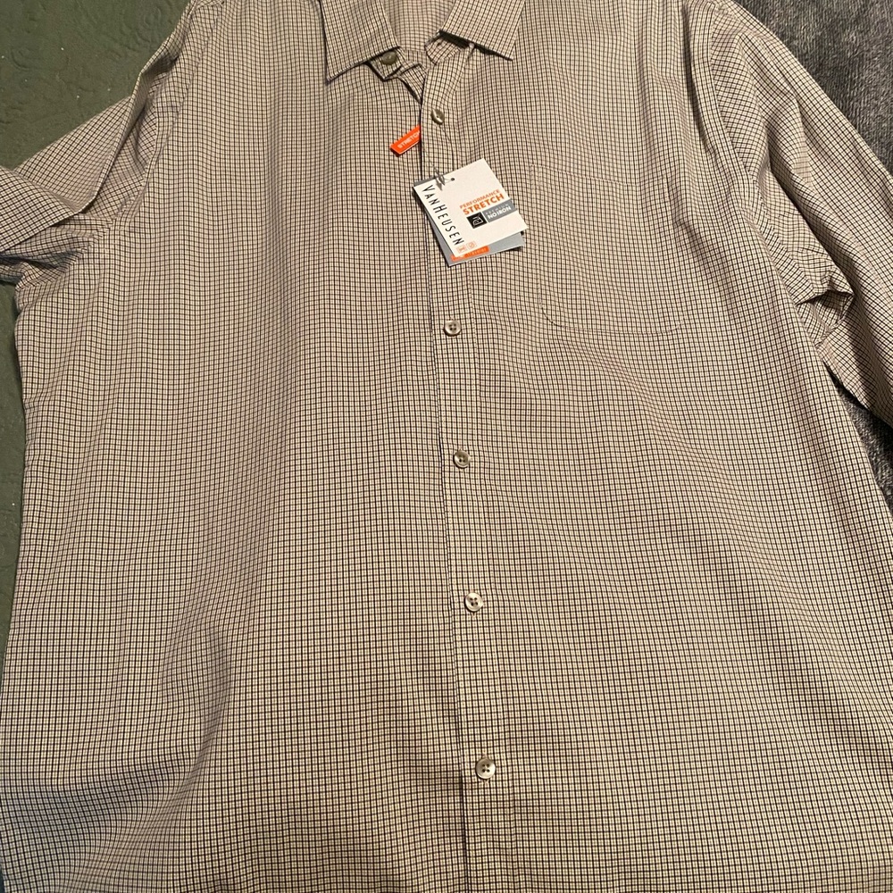 Van Heusen Men's Black and White Checkered Shirt